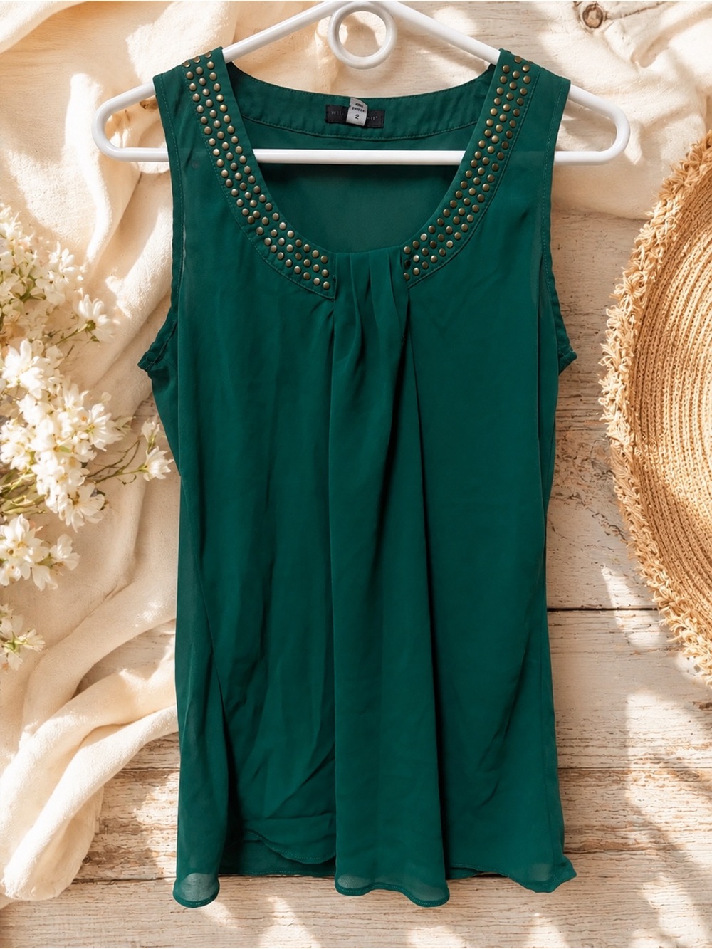 Sleeveless Studded Scoop Neck Tank Top - Green